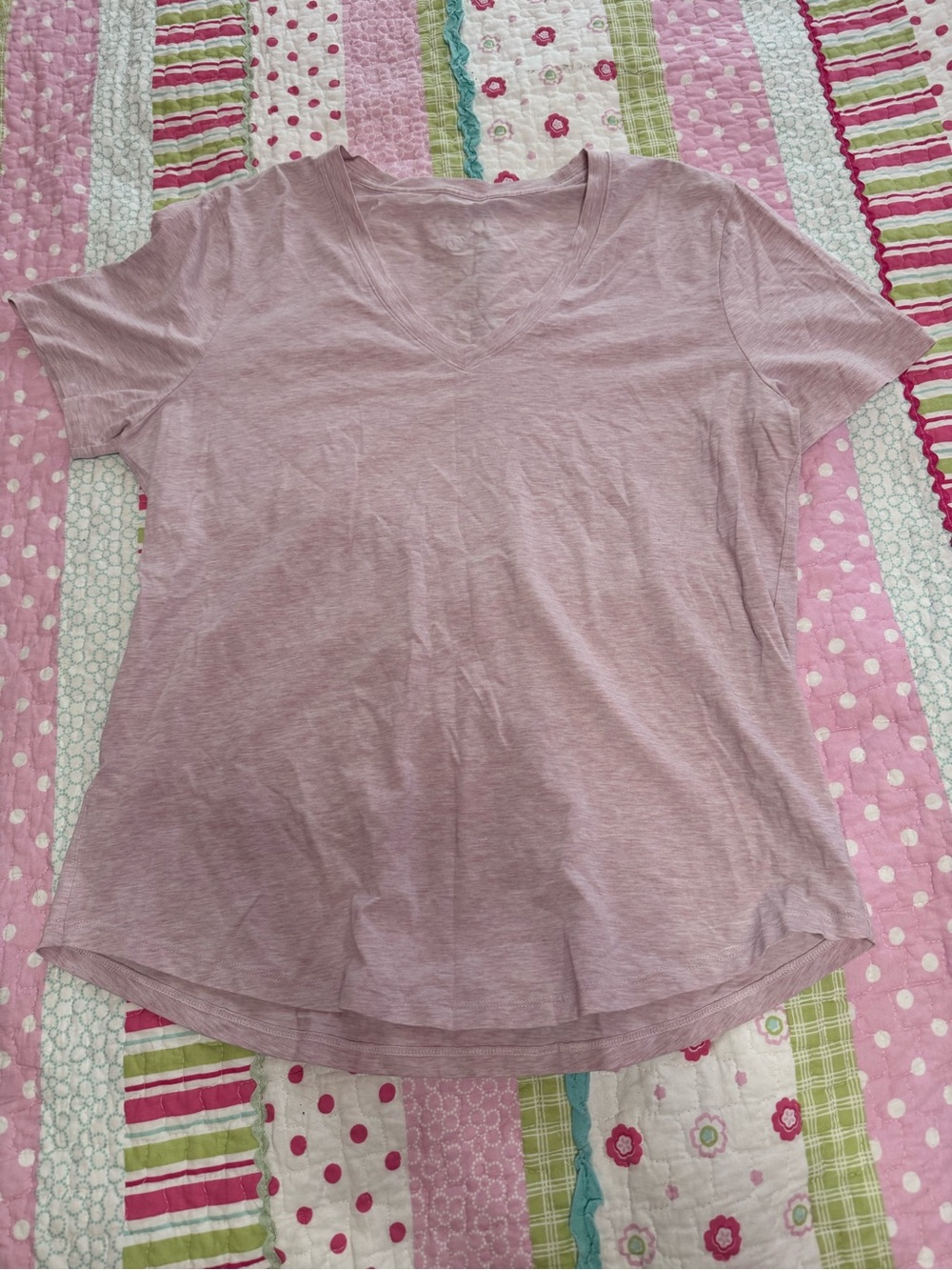 Love pink Lululemon V-neck T-shirt
